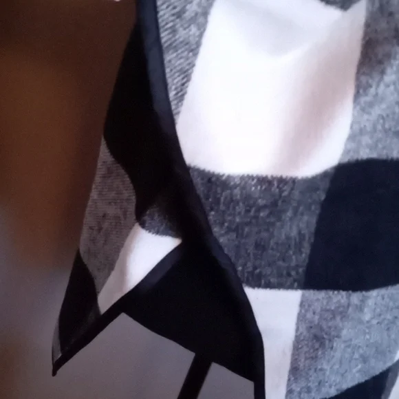 LADIES flowing Vest - Picture 7 of 11